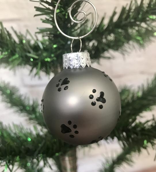 Personalized paw print ornaments picture