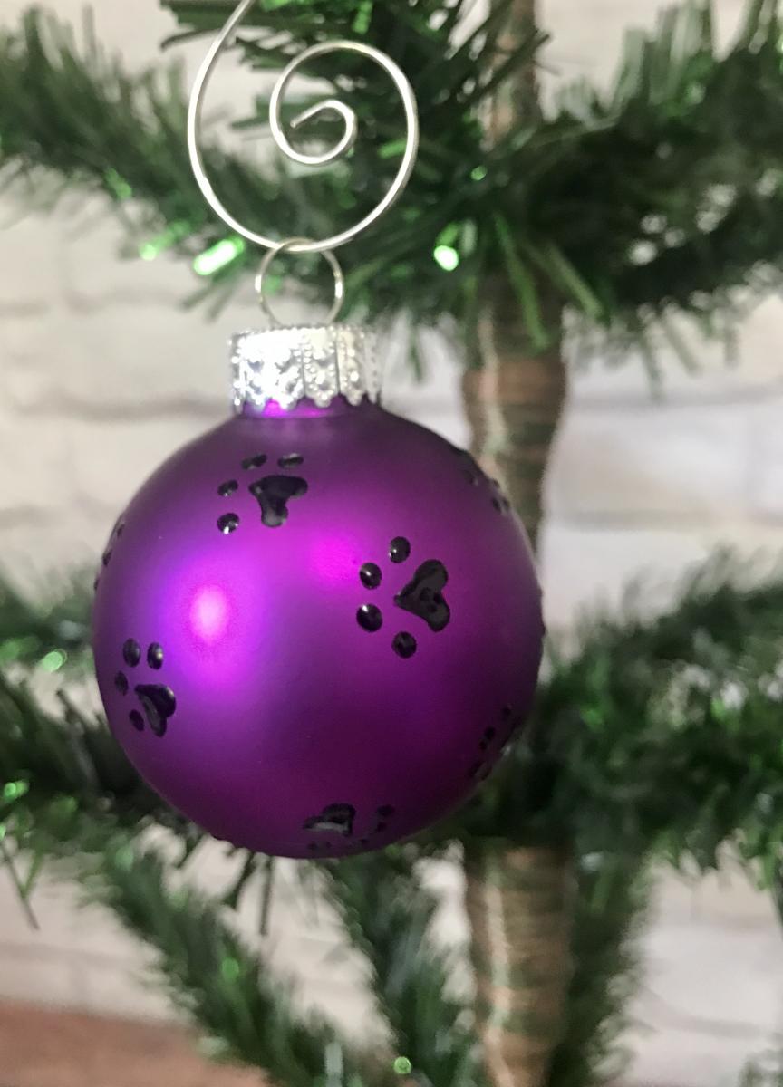 Personalized paw print ornaments picture