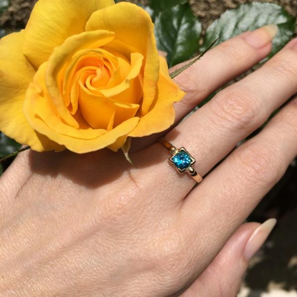 Paraiba Topaz Ring in 14K Yellow Gold picture