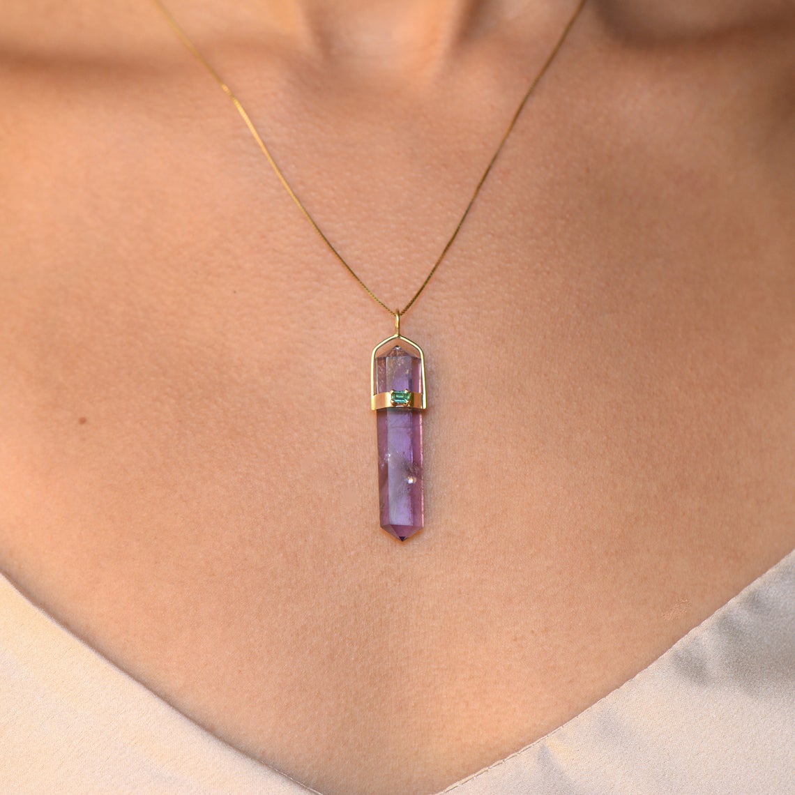 Mystical Amethyst Crystal With Emerald In 4K picture