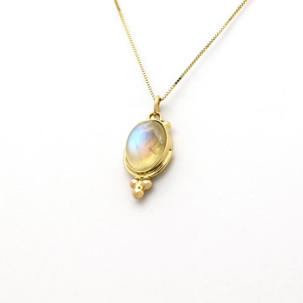 Spectacular Elegant Natural Moonstone  In 14K picture