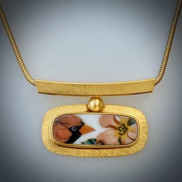 Cardinal Horizon Necklace in Gold picture