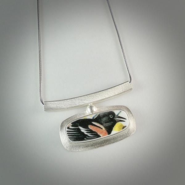 Horizon Necklace Oriole