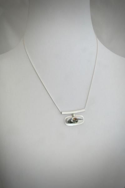 Horizon Bar Necklace Pelican picture