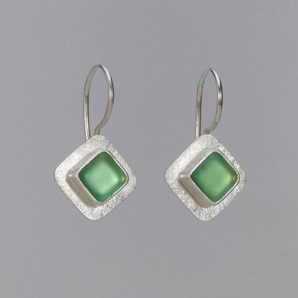Small Diamond Shaped Wire Earrings in Silver with Green Glass