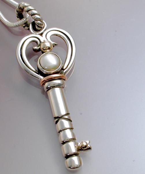 Pearl Heart Key Pendant