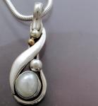 Pearl Double Flow Pendant