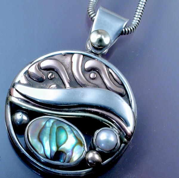 Circle Wave Abalone/Pearl Pendant