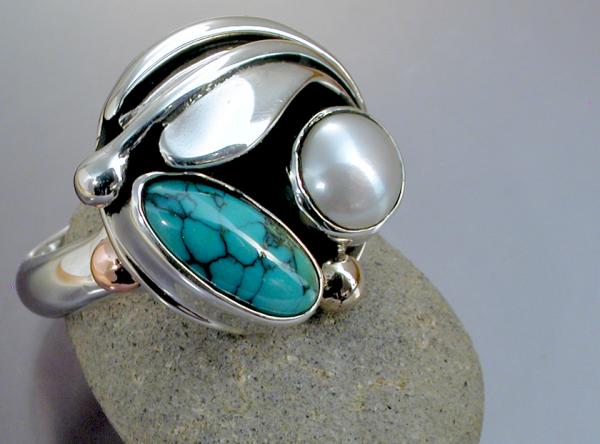 Turquoise and pearl ring.