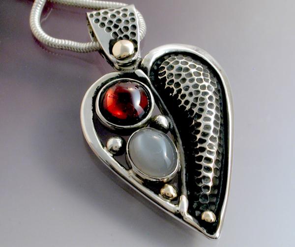 Textured heart pendant