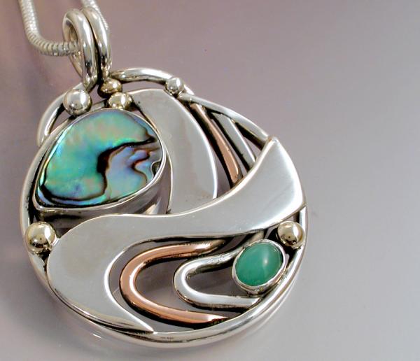 Pendant with waves, abalone shell & chrysoprase