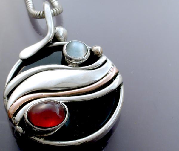 Pendant with Black Onyx set from the Back