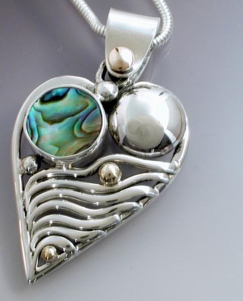 Abalone heart with wavy lines