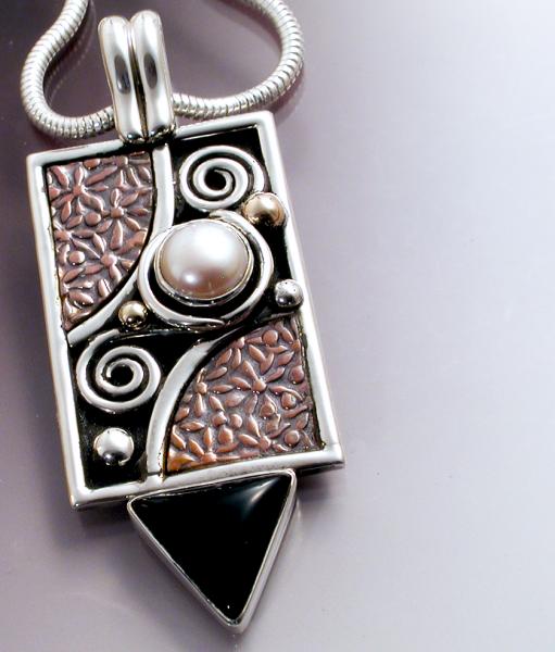 Black onyx & Pearl Copper Inlay Pendant picture