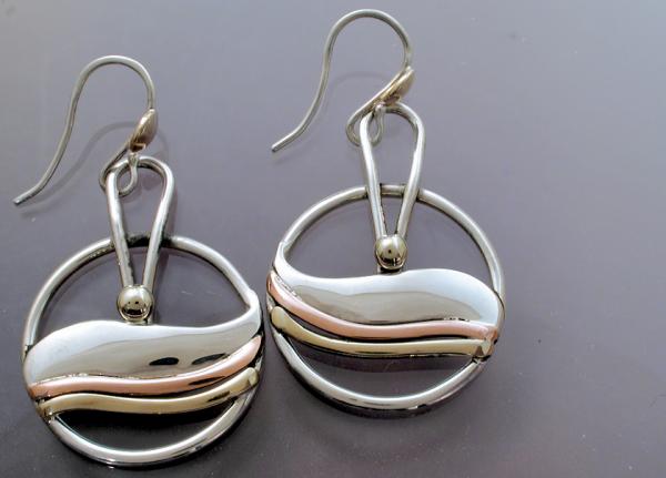 Circle Wave Earrings