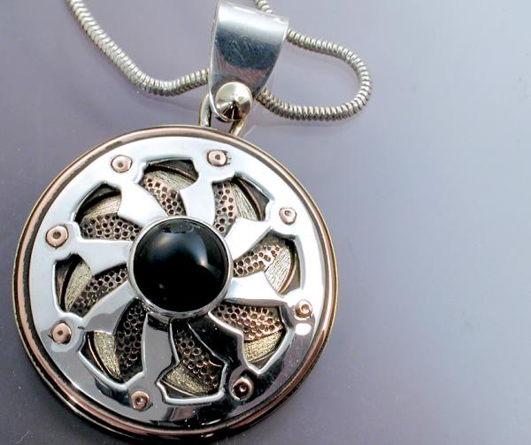 A Spinning Mandala Pendant picture