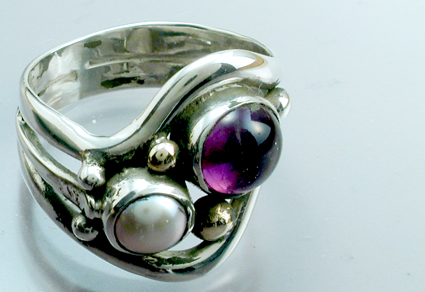Amythyst & Pearl Ring picture