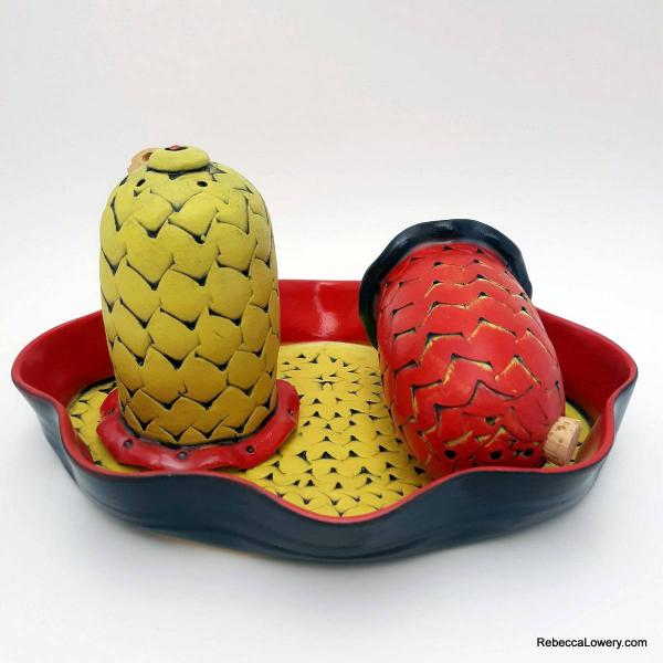 Textured Red, Yellow & Black Salt And Pepper Shaker Set with tray picture