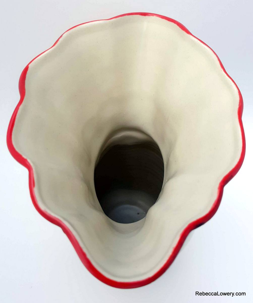 Vanilla Clam Shell Vase picture