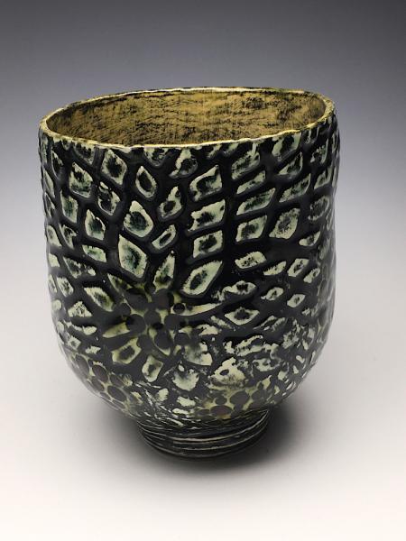 Vase Black Yellow 1