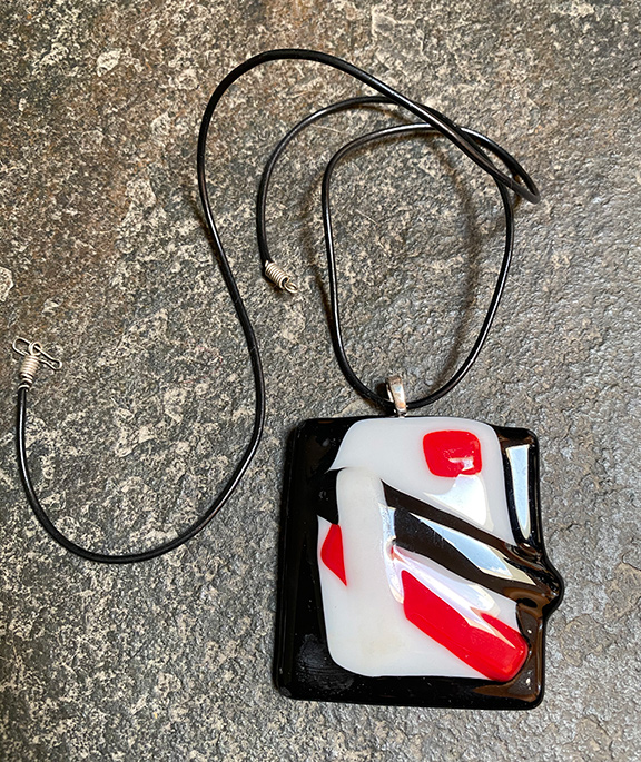 Black red and white glass pendant picture