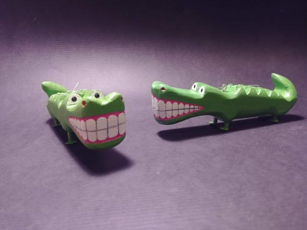 Grinning Gator Ornament picture