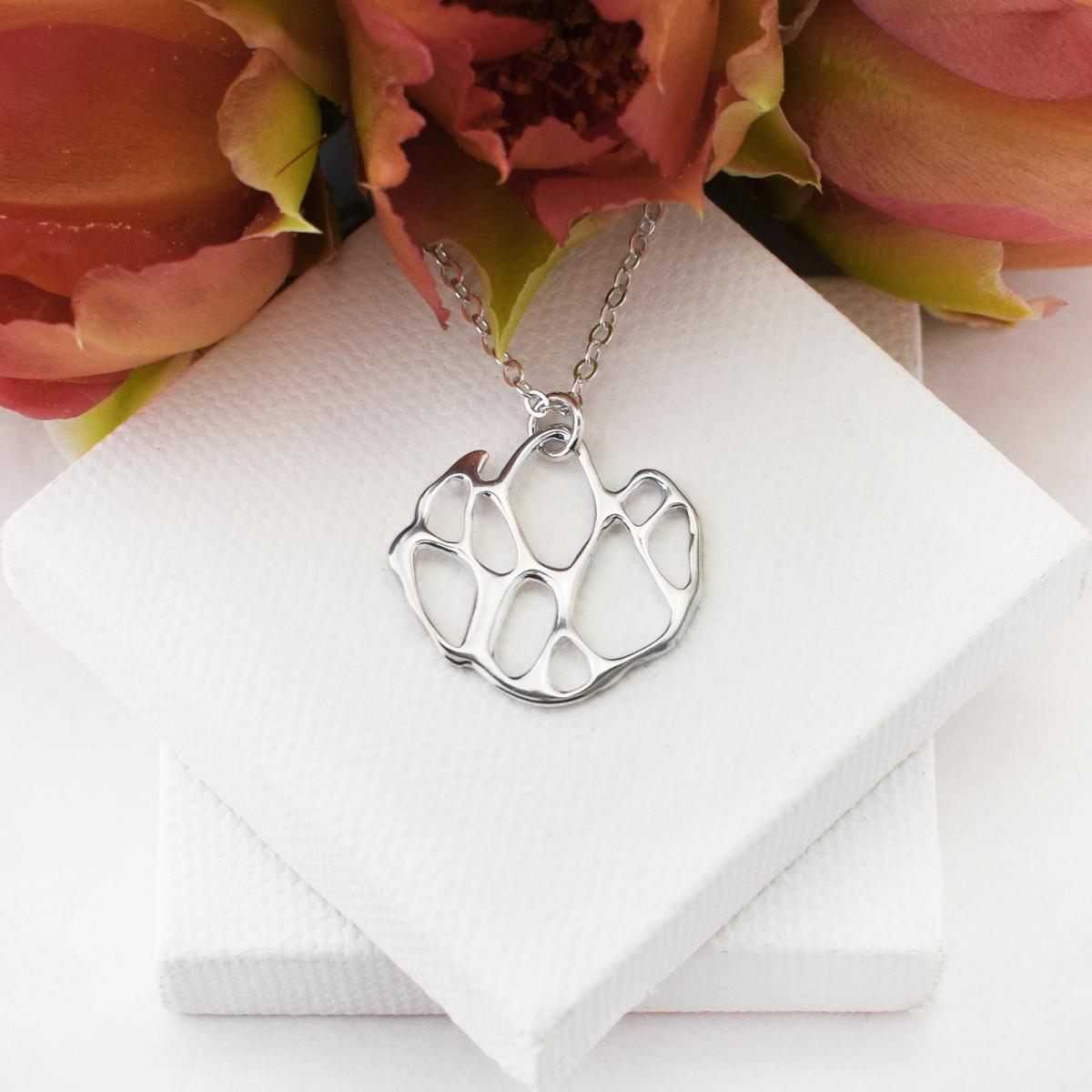 Opuntia Small Circle Cactus Necklace picture