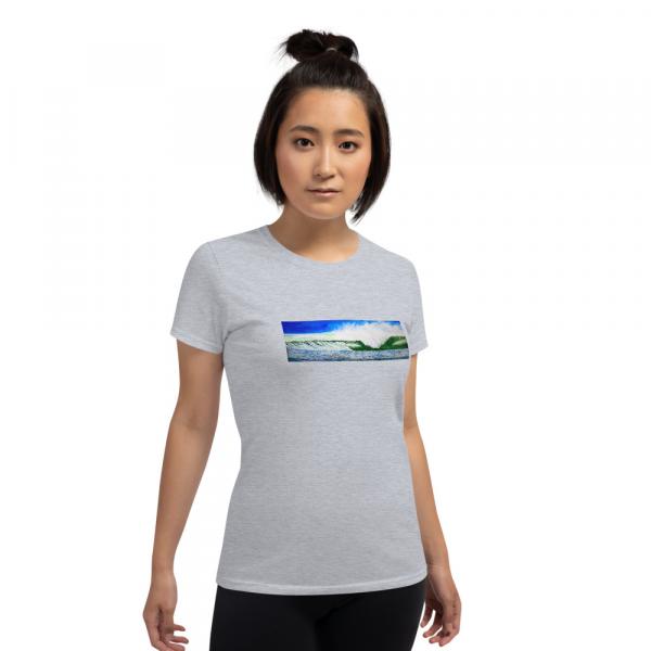 Womens shot sleevet-shirt-Winter wave picture