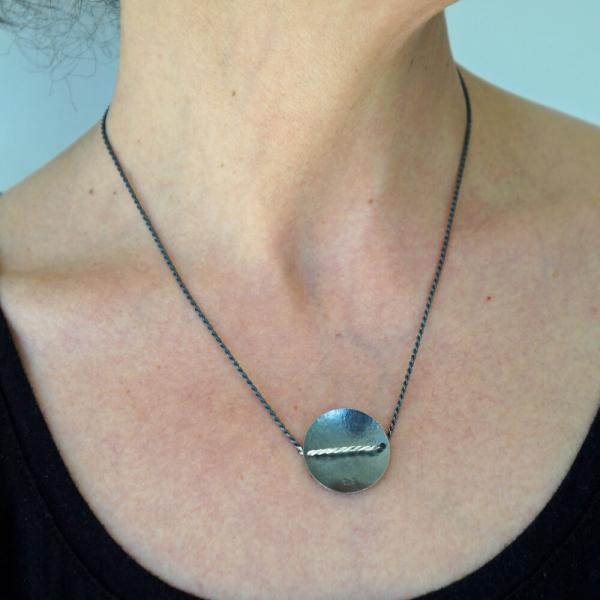 Simple Circle Necklace picture