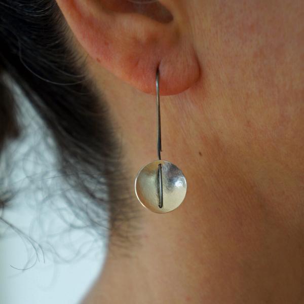 Hanging Simple Circle Earring picture
