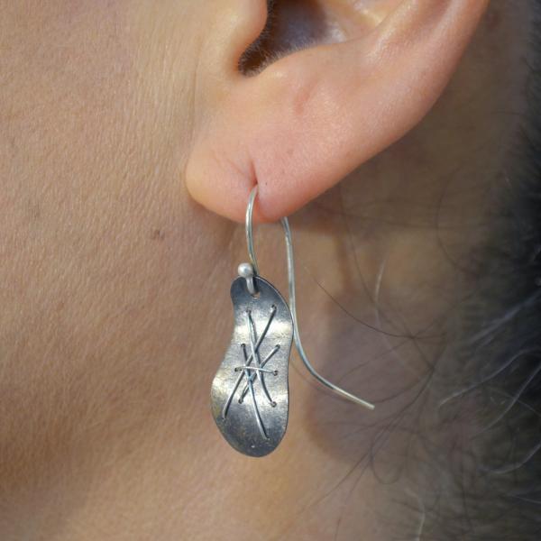Cascade Single Hanging Earring picture