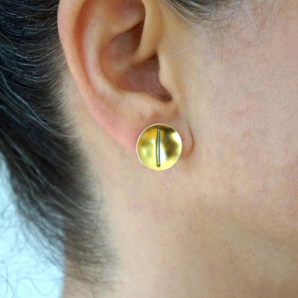 22k Gold Simple Circle Earring picture