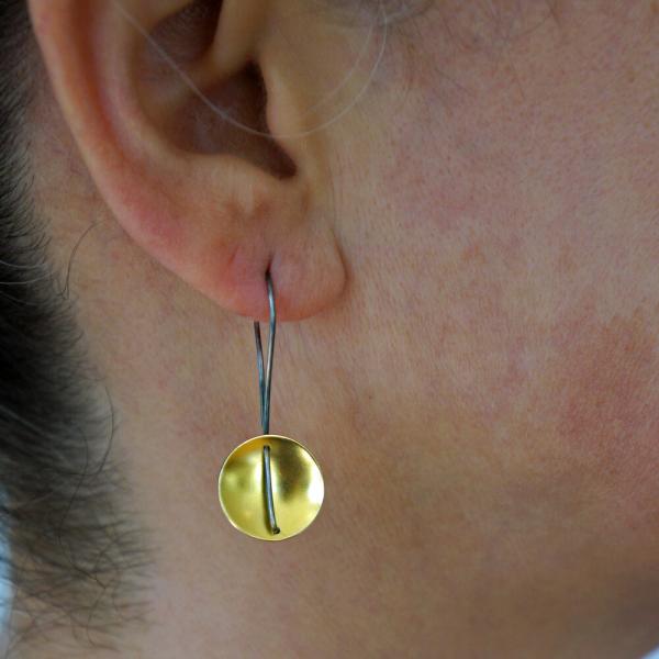 Hanging Simple Circle Earring 22k picture