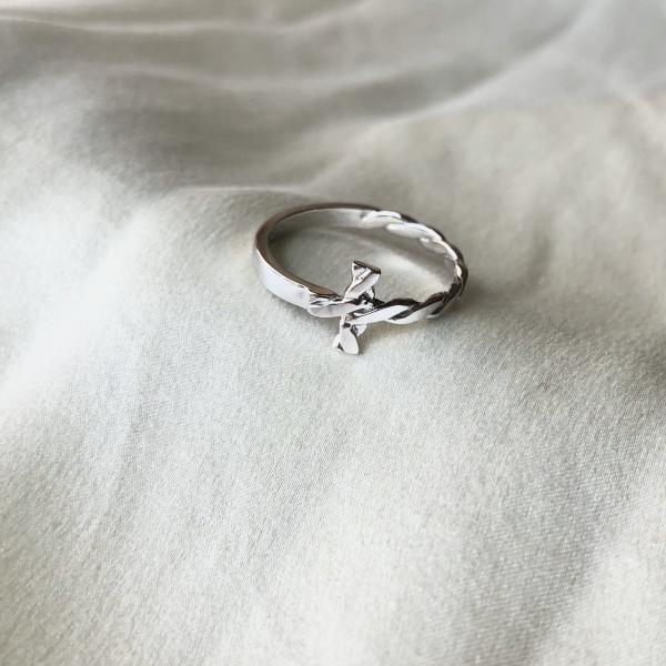 Sterling Silver Sideways Twisted Cross Ring picture