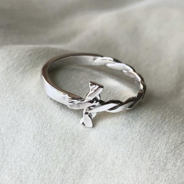 Sterling Silver Sideways Twisted Cross Ring picture