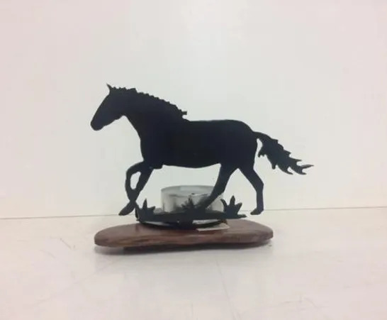 Horse - Shadow Caster picture