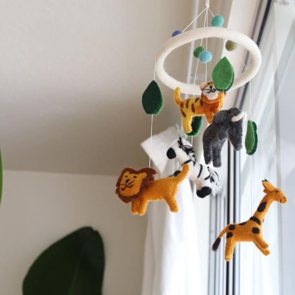 Safari animal baby mobile