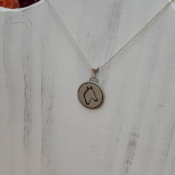 Horse pendant picture