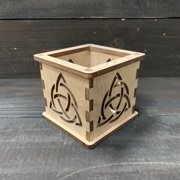 Celtic Knot - Tea Light Holder picture