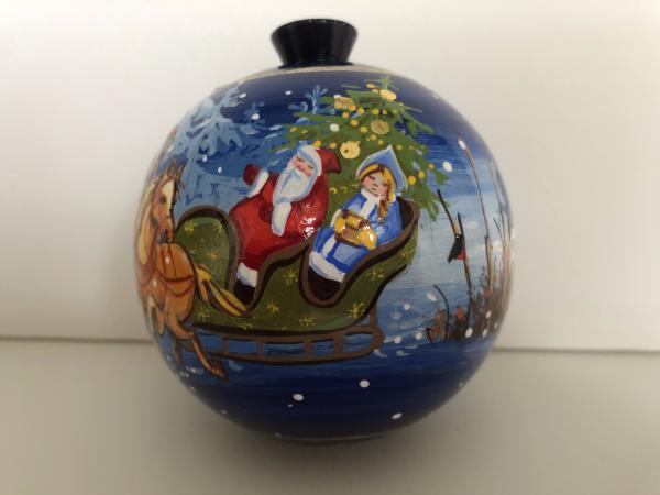 Ball with Horses Christmas tree ornament picture