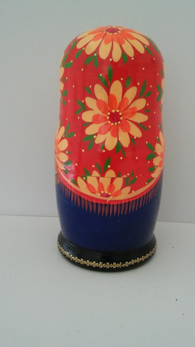 Traditional Nesting Dolls picture