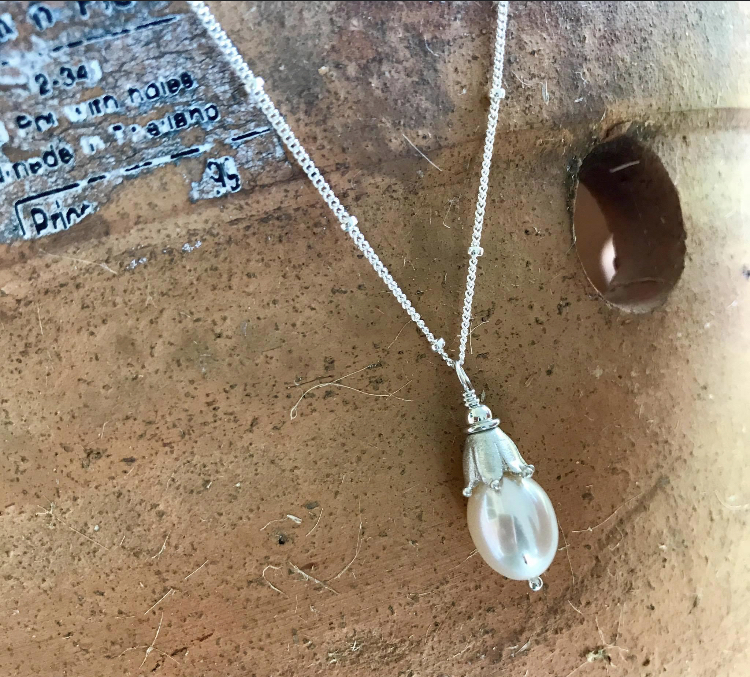 Tulip’s Pearl Necklace picture