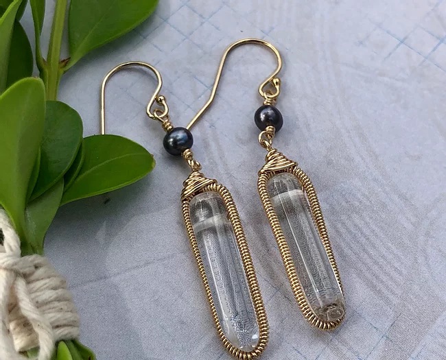 Pure & Clear earrings picture