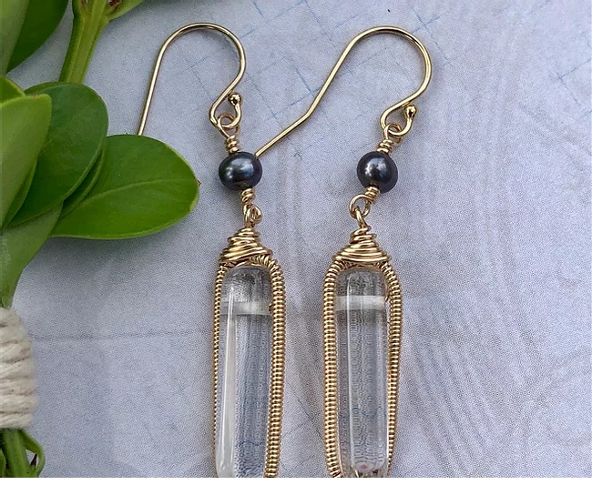 Pure & Clear earrings picture