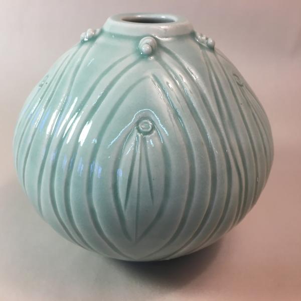 Porcelain vase picture