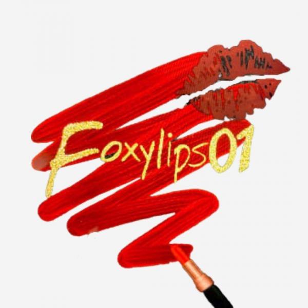 Foxylips01