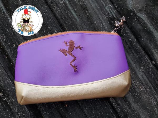 Chocolate Frog Clutch