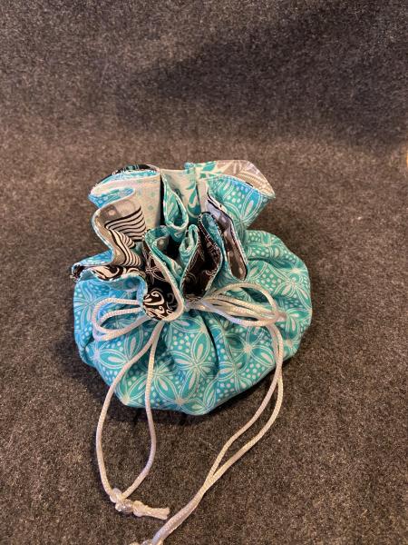 HANDMADE CLOTH JEWELRY POUCH (A)