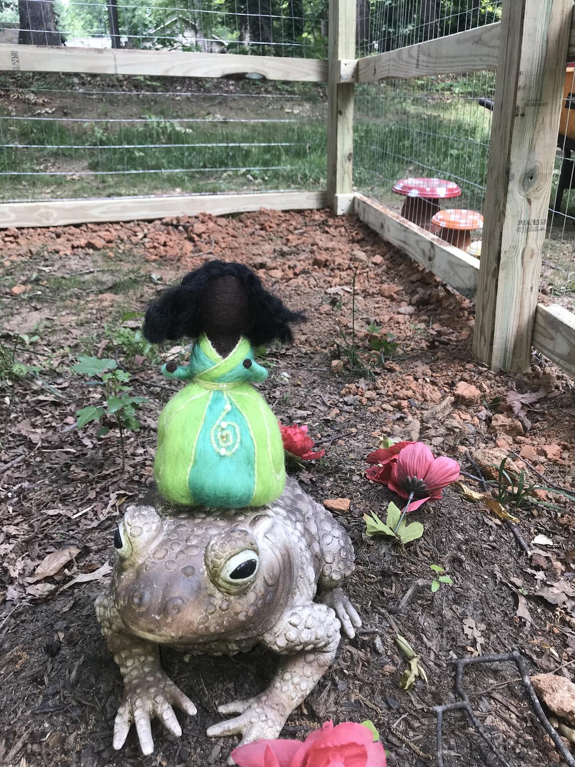 Fertility Mother Goddess, Earth Goddess Needle Felted Wee Witch, Nature Guardian, Waldorf Doll, Decoration picture