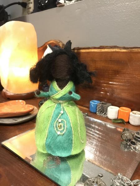 Fertility Mother Goddess, Earth Goddess Needle Felted Wee Witch, Nature Guardian, Waldorf Doll, Decoration picture